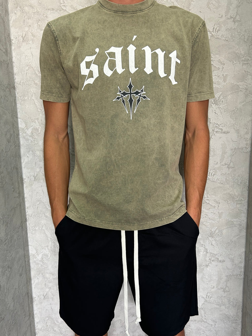 T-shirt saint